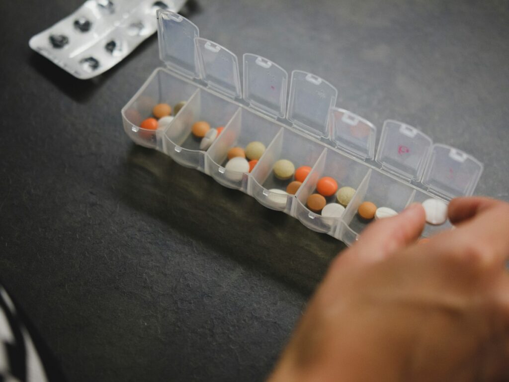 Weekly pill organizer